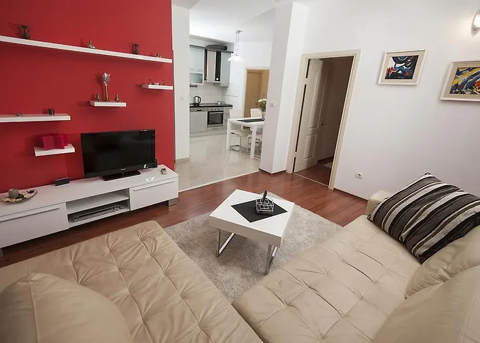 Guest house Znjan Beach 3*