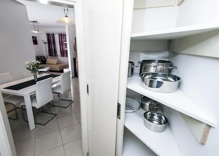 Guest house Znjan Beach