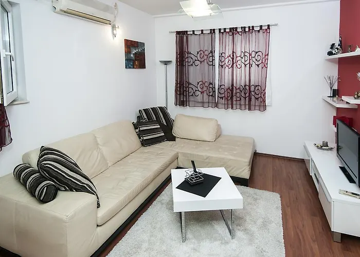 Znjan Beach Guest house Split